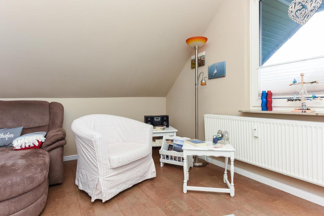 Ferienwohnung Haus Heimathafen Езенс Екстериор снимка