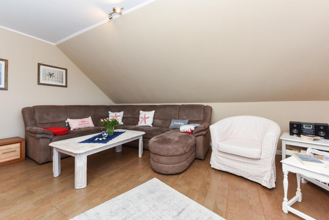 Ferienwohnung Haus Heimathafen Езенс Екстериор снимка