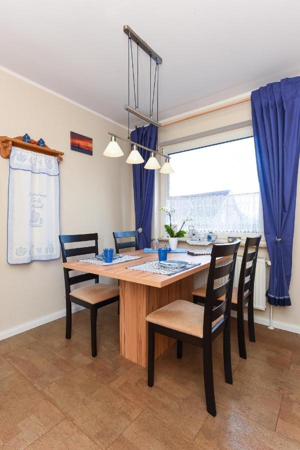 Ferienwohnung Haus Heimathafen Езенс Екстериор снимка