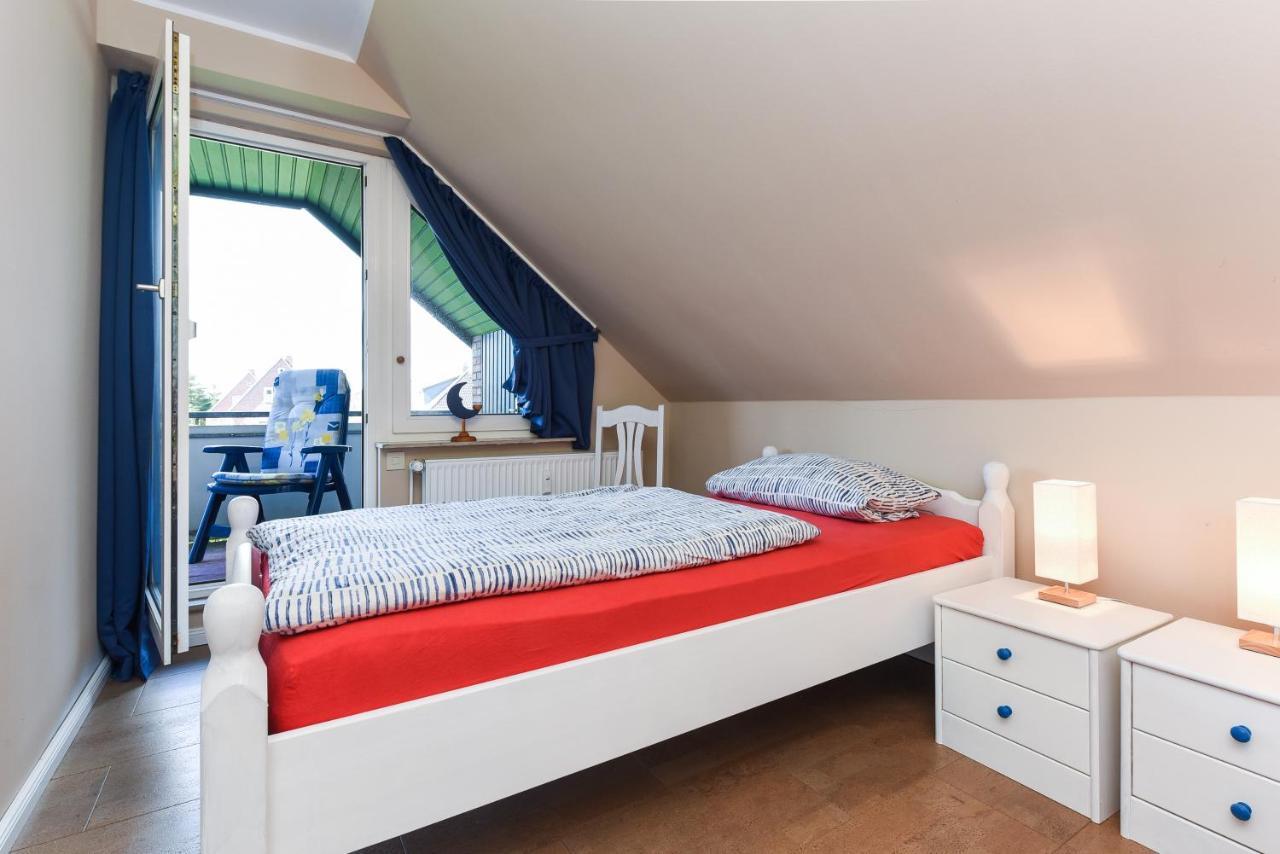 Ferienwohnung Haus Heimathafen Езенс Екстериор снимка