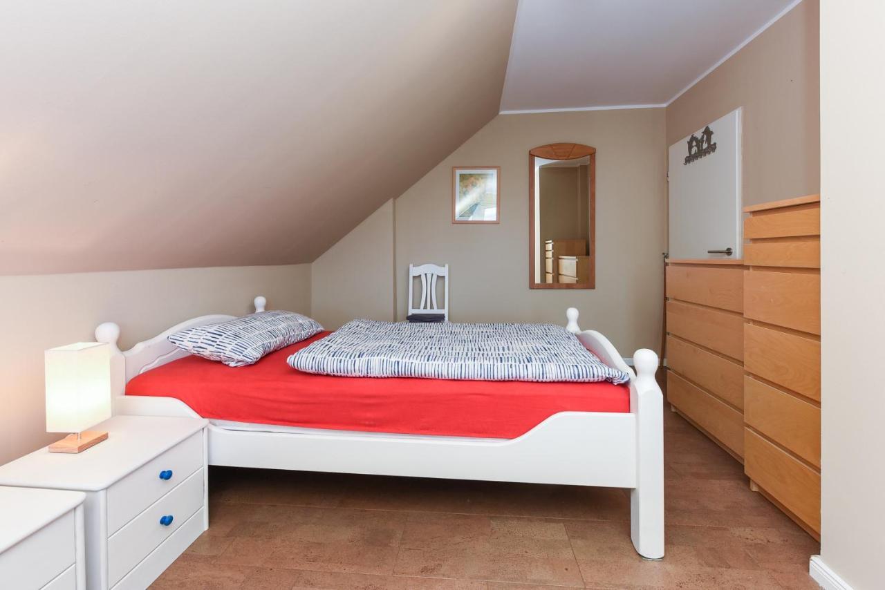 Ferienwohnung Haus Heimathafen Езенс Екстериор снимка