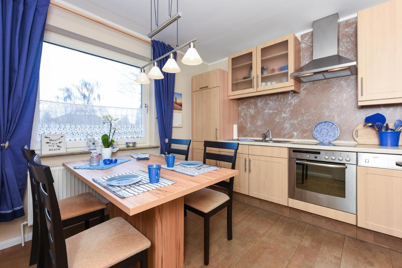 Ferienwohnung Haus Heimathafen Езенс Екстериор снимка